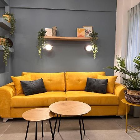 The Yellowblue Apartment, Downtown テッサロニキ エクステリア 写真