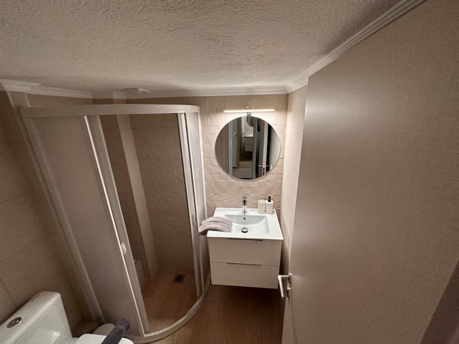 The Yellowblue Apartment, Downtown テッサロニキ エクステリア 写真