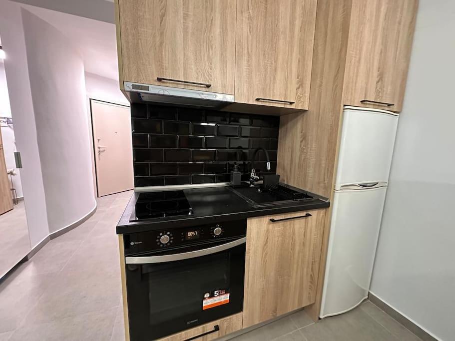 The Yellowblue Apartment, Downtown テッサロニキ エクステリア 写真