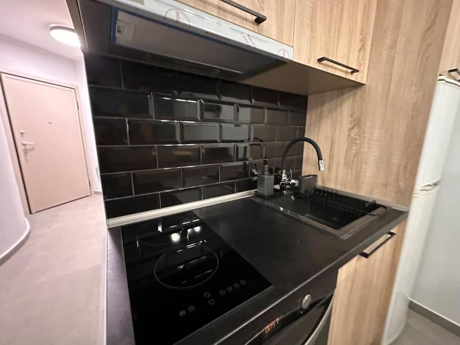 The Yellowblue Apartment, Downtown テッサロニキ エクステリア 写真